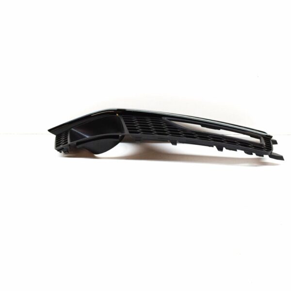 8K0807682N01C - NEW AUDI B8 FRONT RIGHT LOWER BUMPER GRILL 8K0807682N01C ORIGINAL