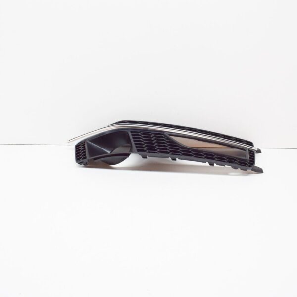 8K0807682Q01C - NEW AUDI A4 B8 FRONT BUMPER RIGHT FOG LIGHT GRILLE  8K0807682Q01C 2014