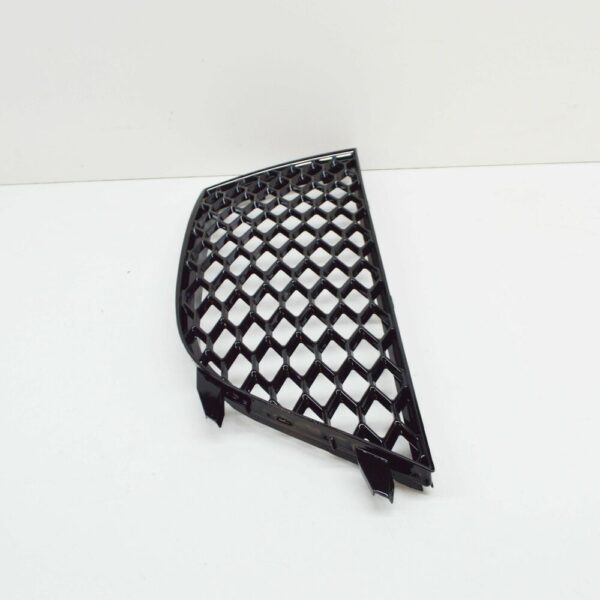 8K0807682RT94 - NEW AUDI A4 RS4 FRONT RIGHT LOWER GRILLE 8K0807682RT94 ORIGINAL