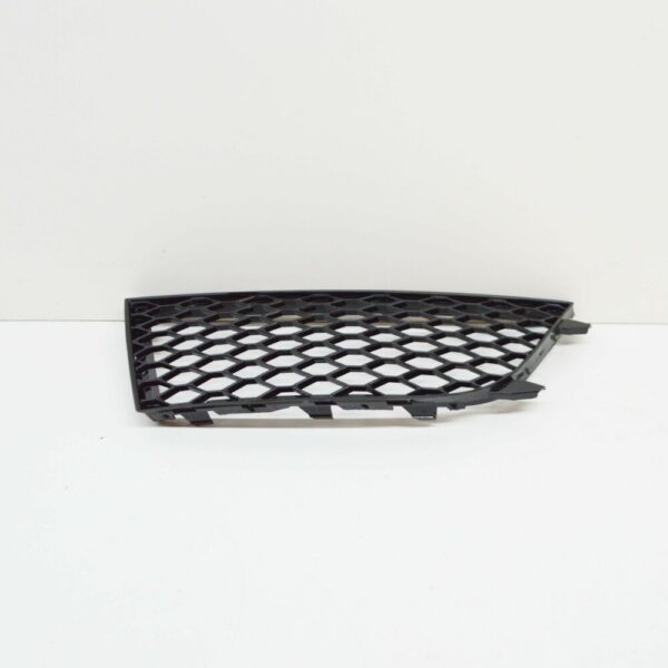 8K0807682RT94 - NEW AUDI A4 RS4 FRONT RIGHT LOWER GRILLE 8K0807682RT94 ORIGINAL