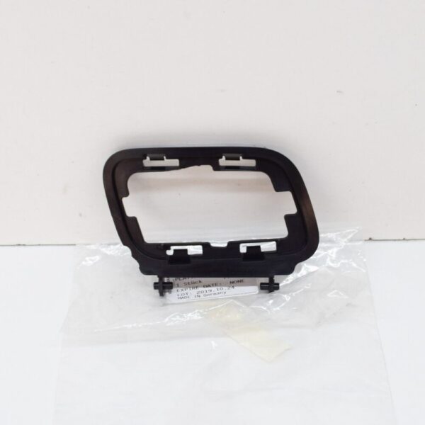 8K0807788H - NEW AUDI A4 B8 FRONT RIGHT HEADLIGHT WASHER GUIDE FRAME 8K0807788H
