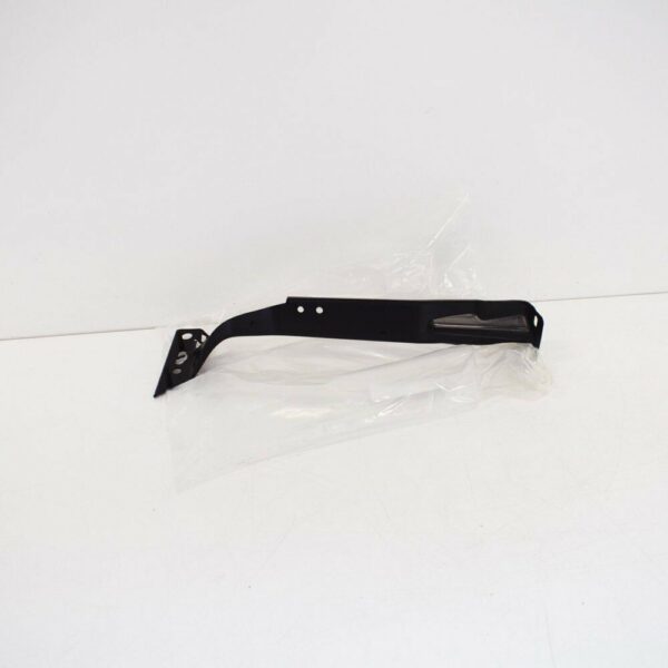8K0821136J - OEM AUDI A4 8K ALLROAD RS4 QUATTRO RIGHT SIDE FRONT WING BRACKET 8K0821136J