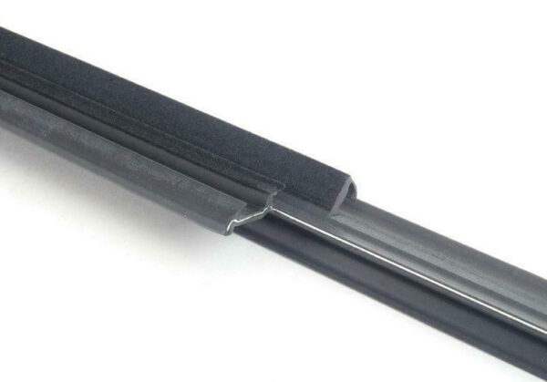 8K0837478F - NEW AUDI A4 B8 FRONT RIGHT OUTER WINDOW APERTURE SEAL 8K0837478F ORIGINAL