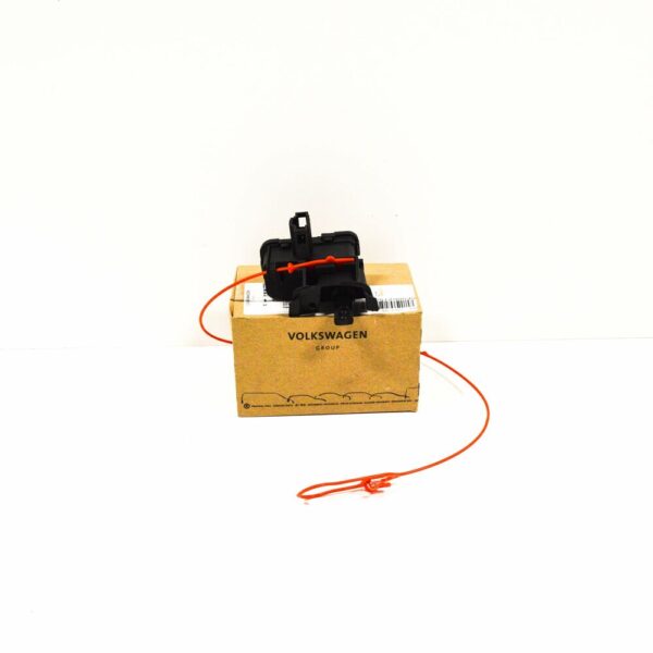8K0862153J - NEW AUDI A4 B8 FUEL TANK FLAP ACTUATOR 8K0862153J ORIGINAL