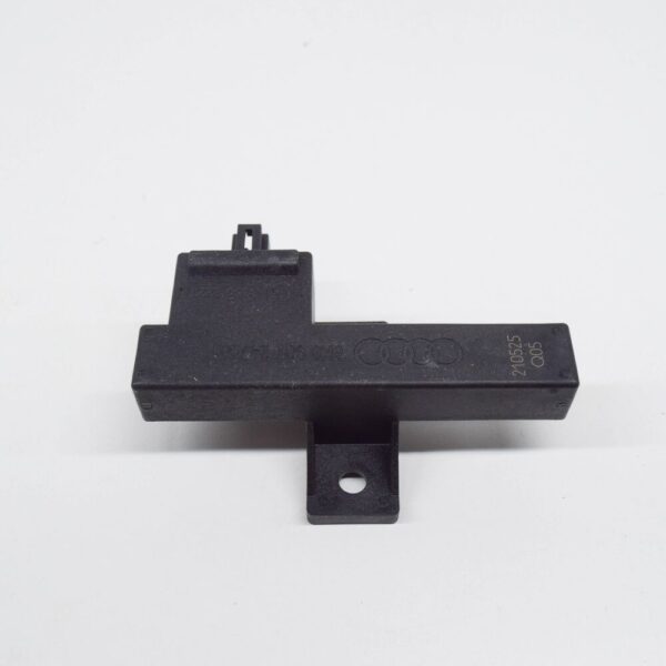 8K0907247 - NEW AUDI A4 B8 KEYLESS ENTRY DETECTOR 8K0907247