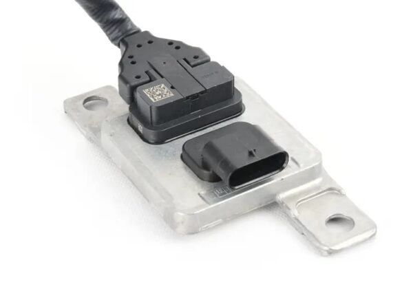8K0907807N - NEW AUDI A4 AVANT B8 FRONT NOX SENSOR WITH CONTROL MODULE 8K0907807N ORIGINAL