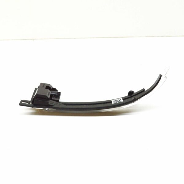 8K0949102E - NEW AUDI A5 8T RIGHT WING MIRROR TURN INDICATOR 8K0949102E