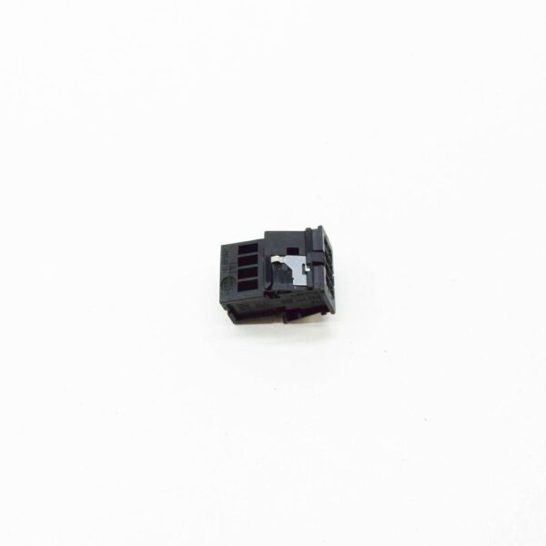 8K0971833 - NEW AUDI A1 MK1 FLAT CONTACT HOUSING 8 PIN BLACK 8K0971833 ORIGINAL