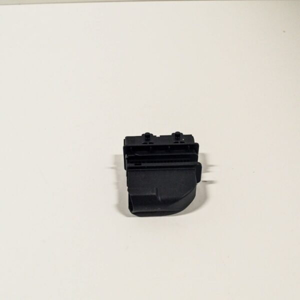 8K0972701 - NEW AUDI A1 8X FLAT CONTACT HOUSING WITH LOCKING MECHANISM 8K0972701 ORIGINAL