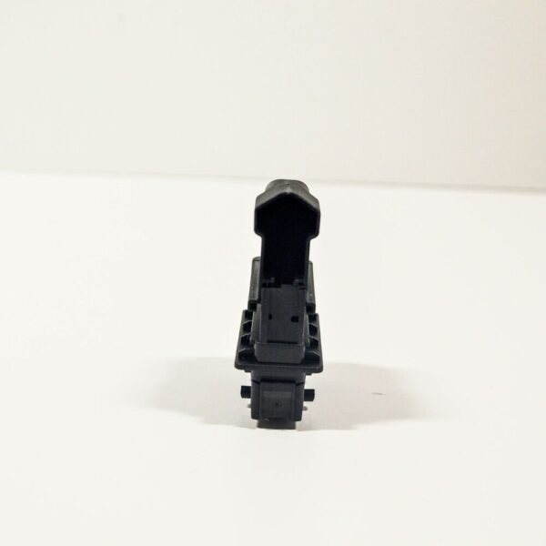 8K0972701 - NEW AUDI A1 8X FLAT CONTACT HOUSING WITH LOCKING MECHANISM 8K0972701 ORIGINAL