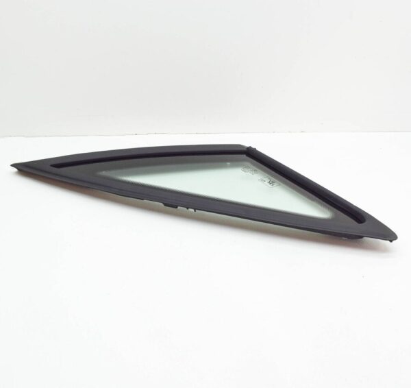 8K5845300GNVB - NEW AUDI A4 B8 REAR RIGHT DOOR QUARTER WINDOW 8K5845300GNVB ORIGINAL