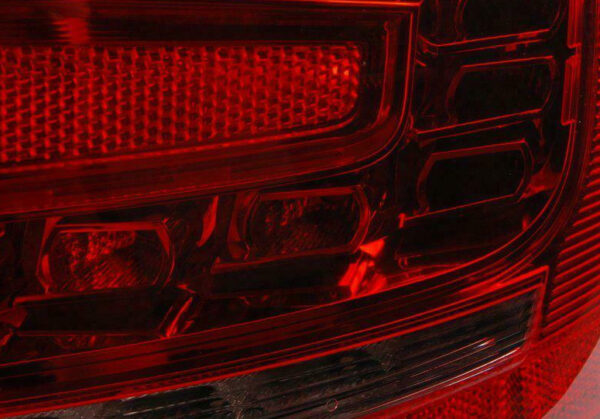 8K5945096L - NEW AUDI A4 B8 REAR RIGHT OUTER TAILLIGHT 8K5945096L ORIGINAL