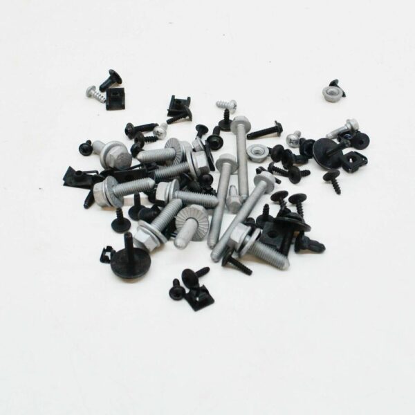 8P0098623A - NEW AUDI A3 8P FRONT BUMPER FIXING PARTS 1 SET 8P0098623A