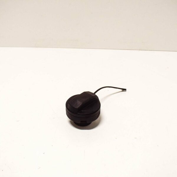 8P0201550C - NEW AUDI A3 8P FUEL GAS CAP 8P0201550C