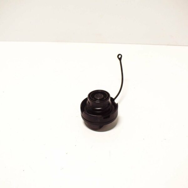 8P0201550C - NEW AUDI A3 8P FUEL GAS CAP 8P0201550C