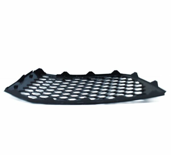 8P0807682LT94 - NEW AUDI A3 RS3 8P FRONT BUMPER RIGHT LOWER GRILL 8P0807682LT94 8P0807682L T94