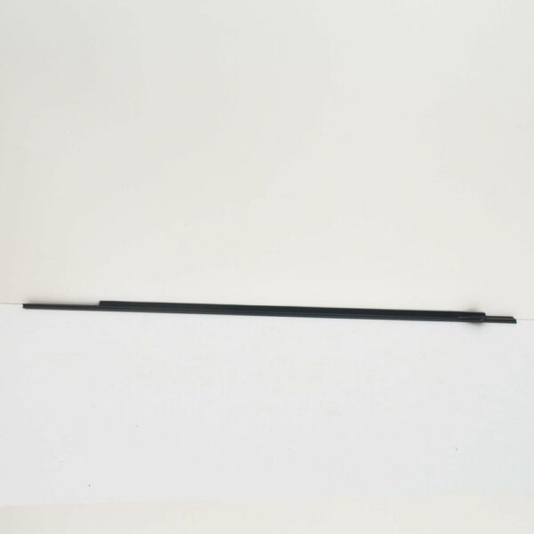 8P3837478C - NEW AUDI A3 8P FRONT RIGHT DOOR OUTER WINDOW APERTURE SEAL 8P3837478C