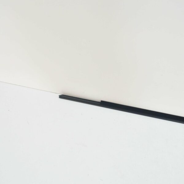 8P3837478C - NEW AUDI A3 8P FRONT RIGHT DOOR OUTER WINDOW APERTURE SEAL 8P3837478C