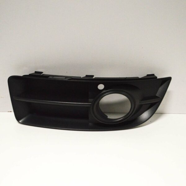 8P4807682F - NEW AUDI A3 8P RIGHT FOG LIGHT GRILLE 8P4807682F 2007 ORIGINAL