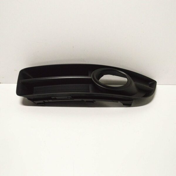 8P4807682F - NEW AUDI A3 8P RIGHT FOG LIGHT GRILLE 8P4807682F 2007 ORIGINAL