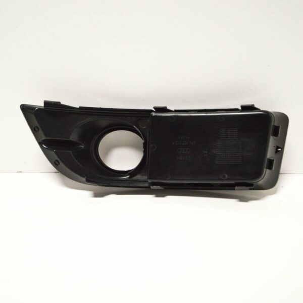 8P4807682F - NEW AUDI A3 8P RIGHT FOG LIGHT GRILLE 8P4807682F 2007 ORIGINAL