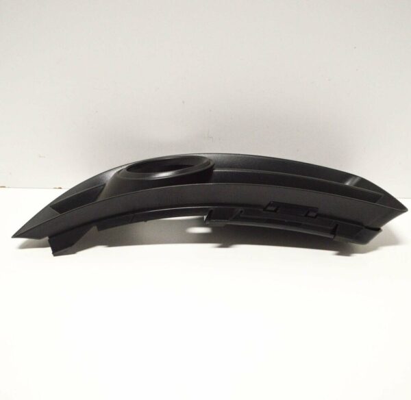 8P4807682F - NEW AUDI A3 8P RIGHT FOG LIGHT GRILLE 8P4807682F 2007 ORIGINAL