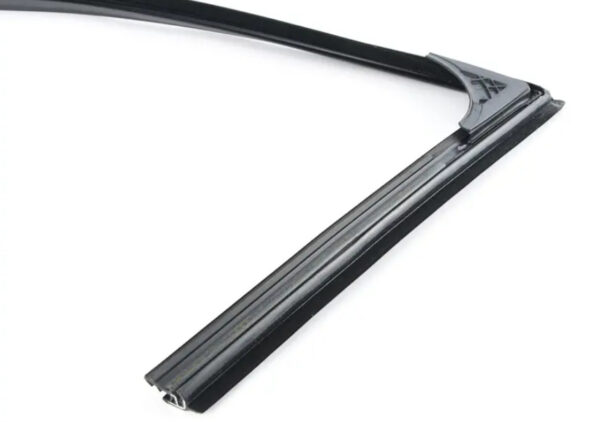 8P4837440B - NEW AUDI A3 8P FRONT RIGHT WINDOW GLASS SEAL 8P4837440B ORIGINAL