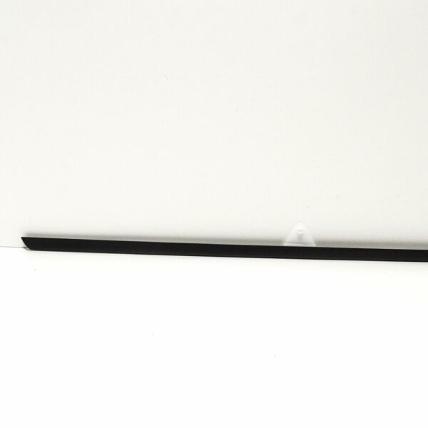 8P4837478A - NEW AUDI A3 8P FRONT RIGHT OUTER WINDOW APERTURE SEAL 8P4837478A