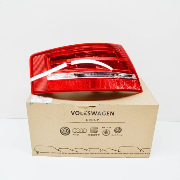 8P7945095 - NEW AUDI A3 CABRIO 8P REAR LEFT TAILLIGHT 8P7945095