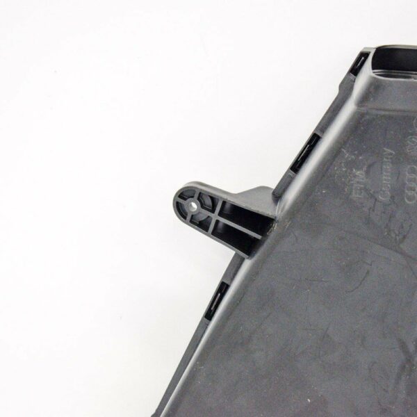 8R0129617B - NEW AUDI Q5 8R AIR INTAKE DUCT TUBE HOSE 8R0129617B 2010