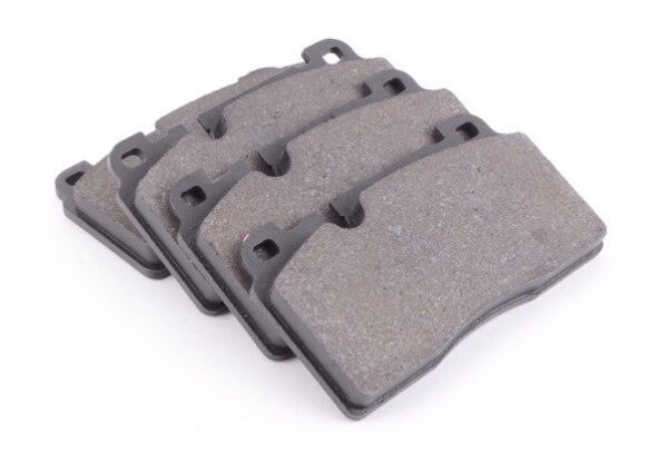 8R0698151L - NEW AUDI Q5 8R FRONT BRAKE PADS SET 8R0698151L ORIGINAL