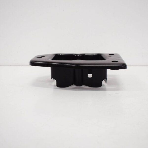 8R0805677 - Audi Q5 8R Left Shock Absorber Bracket 8R0805677 NEW