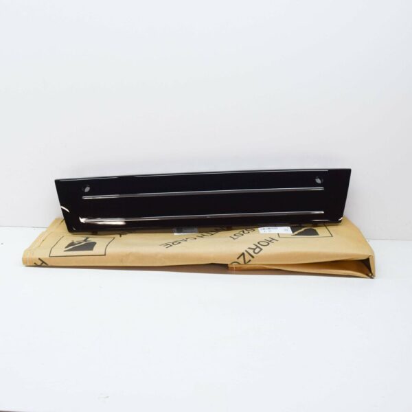 8R0807287ET94 - NEW AUDI Q5 8R NUMBER PLATE HOLDER 8R0807287ET94 2016 ORIGINAL