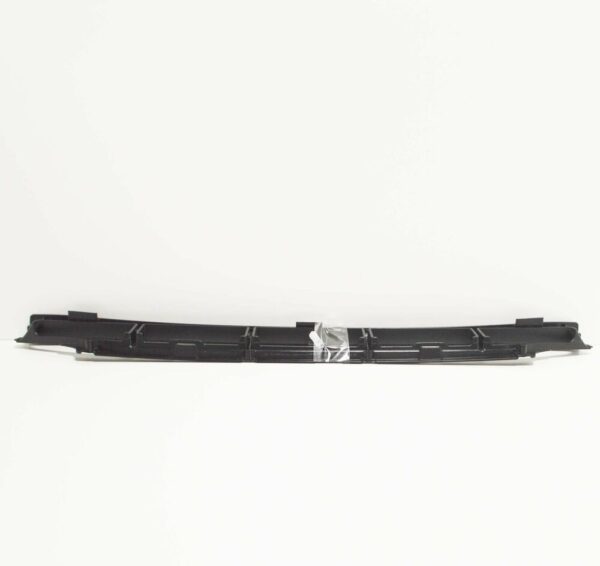 8R0807647C - NEW AUDI Q5 8R FRONT BUMPER LOWER AIR GUIDE GRILLE 8R0807647C