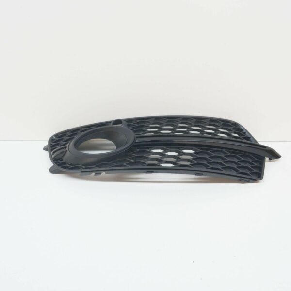 8R0807681SZDE - NEW AUDI Q5 8R LEFT FOG LIGHT GRILLE S-LINE 8R0807681SZDE 2015