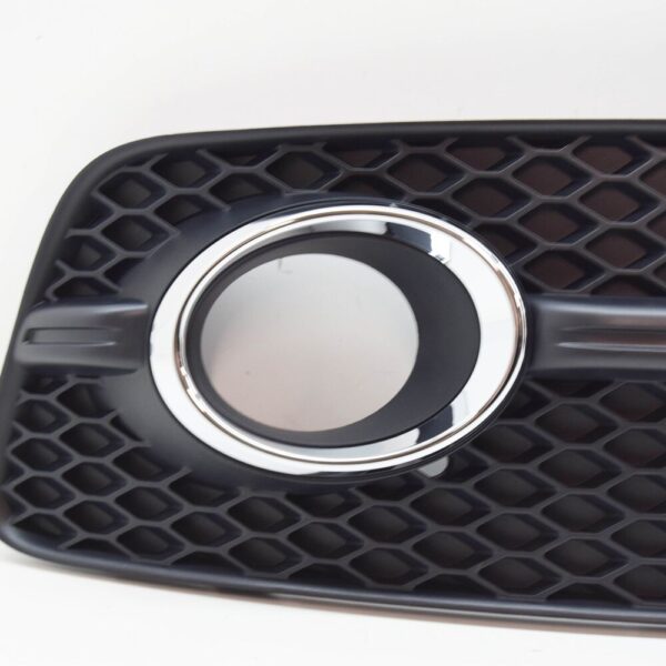 8R0807682F - AUDI Q5 8R FRONT RIGHT AIR GUIDE GRILLE 8R0807682F 01C 8R0807682F01C NEW GENUINE
