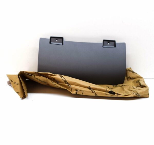 8R0807819H1RR - NEW AUDI Q5 8R REAR BUMPER TOW EYE COVER 8R0807819H1RR 2015