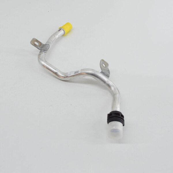 8R0819377M - Audi Q5 8r parking heater coolant pipe 8R0819377M new original
