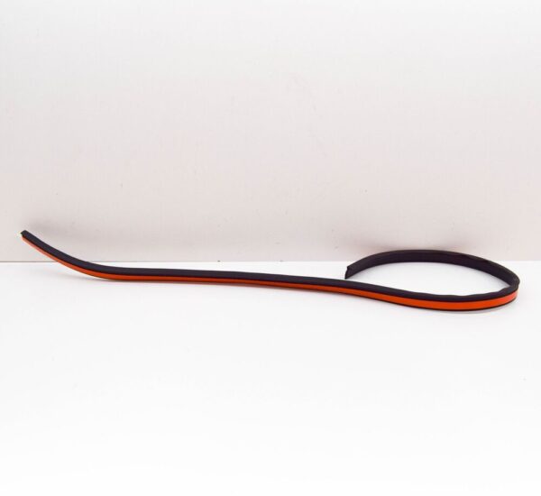 8R0827669 - AUDI Q5 8R UPPER TAILGATE SEAL 8R0827669 NEW