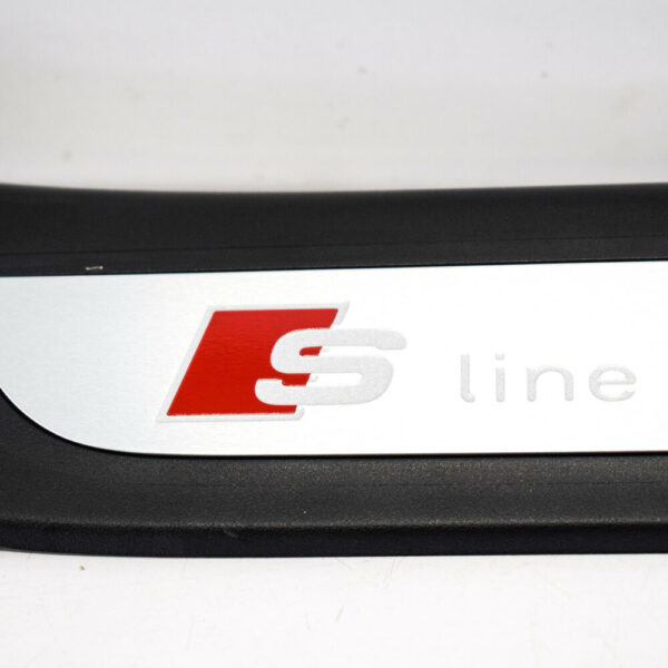8R0853376C01C - NEW AUDI Q5 8R REAR RIGHT SILL PLATE S LINE 8R0853376C01C ORIGINAL