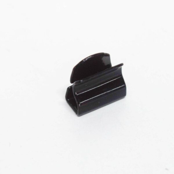 8R0853585 - NEW AUDI A1 8X WHEEL COVER SPRING CLIP 8R0853585