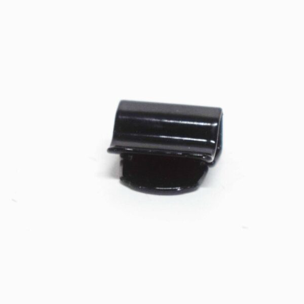 8R0853585 - NEW AUDI A1 8X WHEEL COVER SPRING CLIP 8R0853585