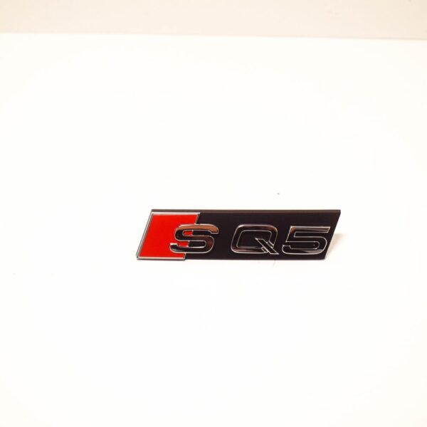 8R0853737B2ZZ - Audi Q5 8R SQ5 Front Grille Badge 8R0853737B2ZZ NEW GENUINE