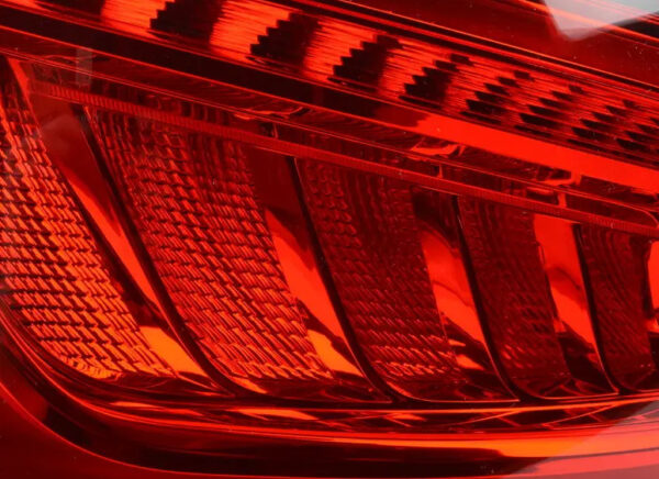 8R0945093D - NEW AUDI Q5 8R REAR LEFT UPPER TAILLIGHT 8R0945093D ORIGINAL