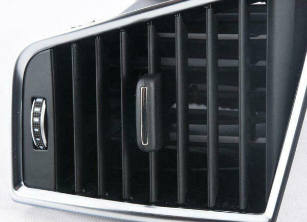 8R1820902LWVF - NEW AUDI Q5 8R DASHBOARD RIGHT FRESH AIR VENT LHD 8R1820902LWVF ORIGINAL