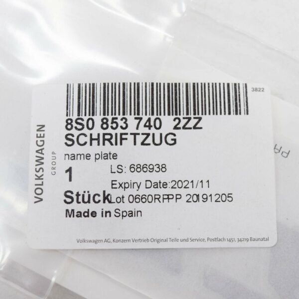 8S08537402ZZ - NEW AUDI TT RS FV MK3 REAR TTRS EMBLEM BADGE 8S08537402ZZ