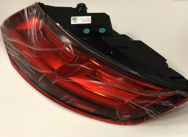 8S0945096E - NEW AUDI TT FV MK3 REAR RIGHT TAILLIGHT 8S0945096E ORIGINAL