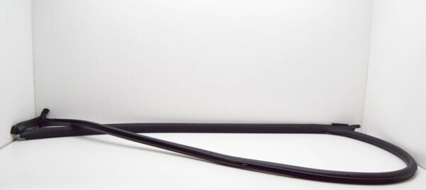 8S8831708B - UDI TT FV door gasket rubber front left 8S8831708B NEW