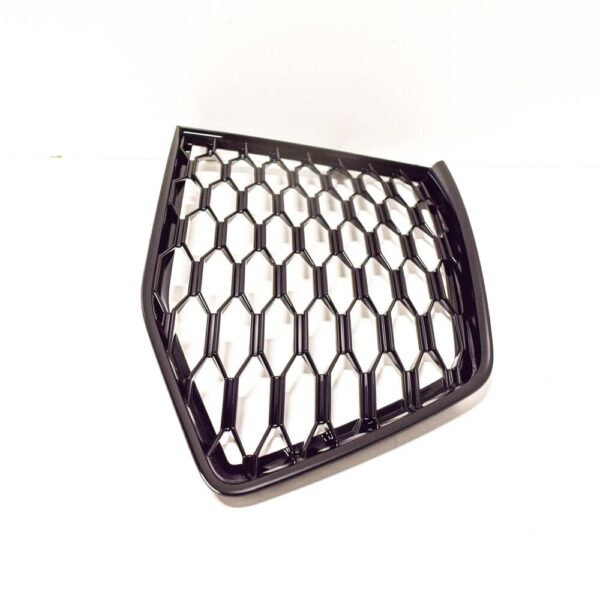 8U0807682GT94 - Audi Q3 8U RS front bumper right ventilation grille 8U0807682GT94 NEW
