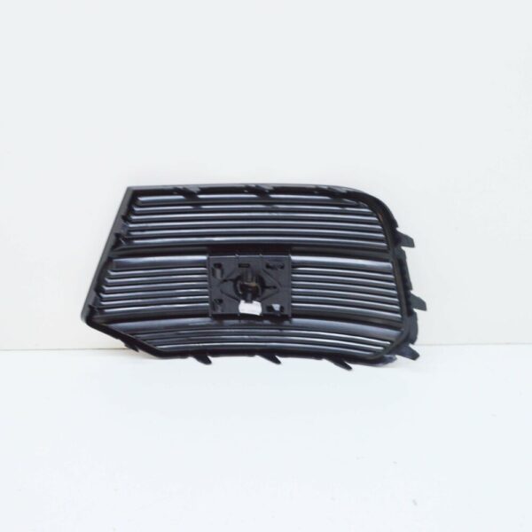 8U0807682Q4U8 - NEW AUDI Q3 8U FRONT RIGHT BUMPER GRILL 8U0807682Q4U8